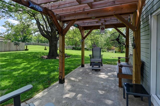 13505 W 78th Street, Lenexa, KS 66216
