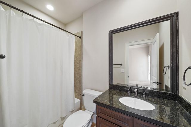 3808 Center Street A, Houston, TX 77007