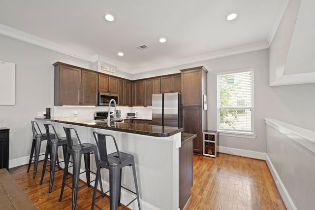 3808 Center Street A, Houston, TX 77007