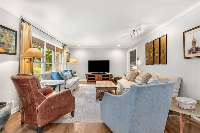 504 Kingswood Lane NW, Atlanta, GA 30305