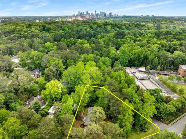 504 Kingswood Lane NW, Atlanta, GA 30305
