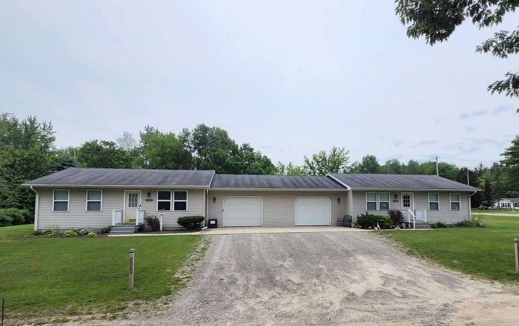 1010 Creek Road, Beaverton, MI 48612