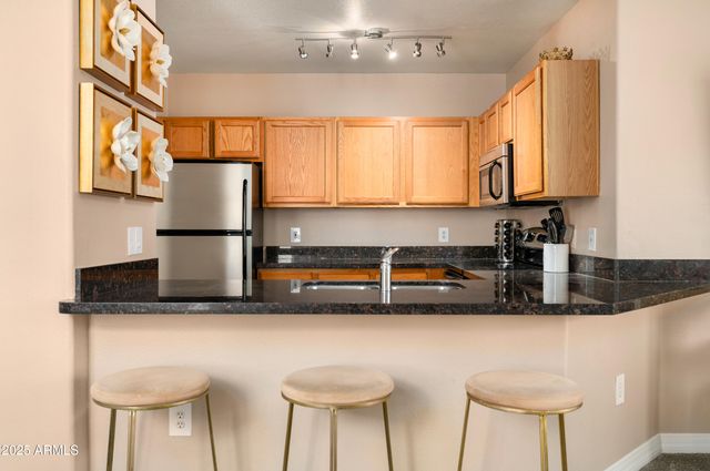 20100 N 78TH Place 2090, Scottsdale, AZ 85255