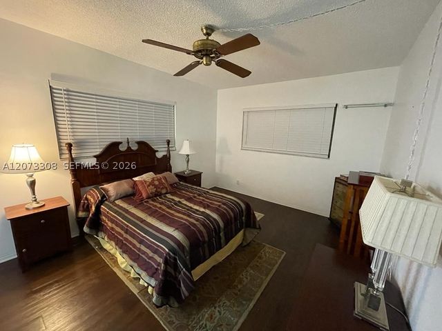 1001 Hillcrest Ct 215, Hollywood, FL 33021