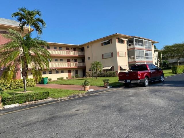 1001 Hillcrest Ct 215, Hollywood, FL 33021