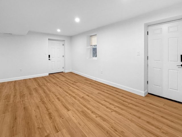 82 Pleasant St, Westford, MA 01886