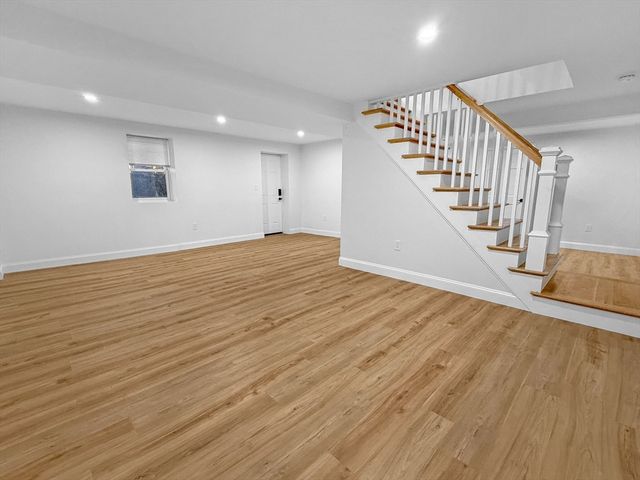 82 Pleasant St, Westford, MA 01886