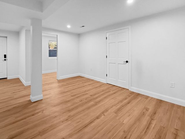 82 Pleasant St, Westford, MA 01886