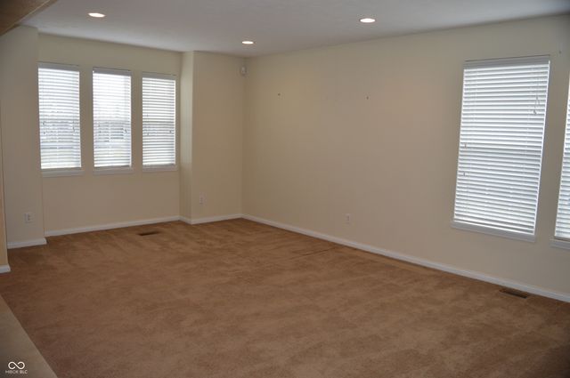 2582 Wineland Creek Drive, Carmel, IN 46074