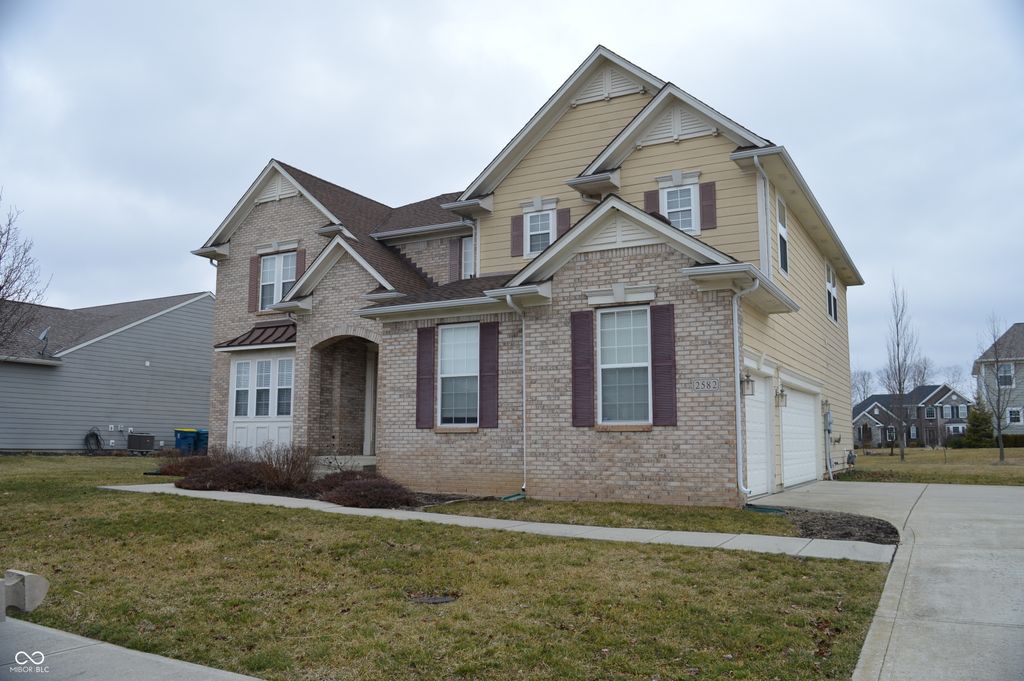 2582 Wineland Creek Drive, Carmel, IN 46074