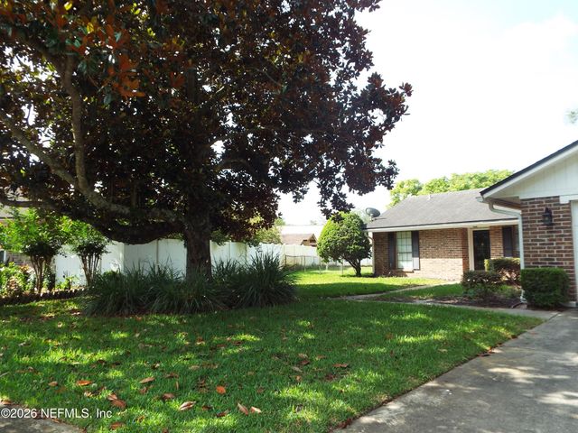 7688 TREE TOP Circle S, Jacksonville, FL 32244