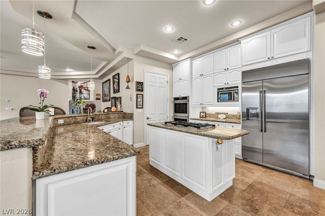 2269 Casa Bella Court, Las Vegas, NV 89117