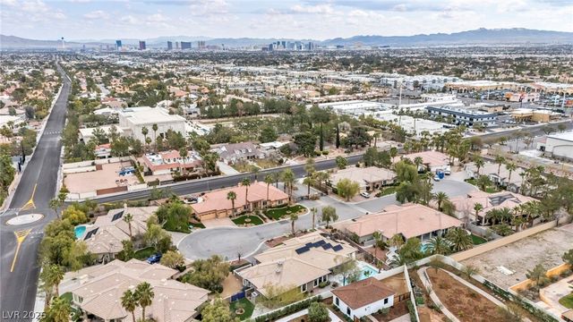 2269 Casa Bella Court, Las Vegas, NV 89117