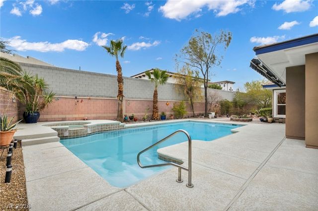 2269 Casa Bella Court, Las Vegas, NV 89117