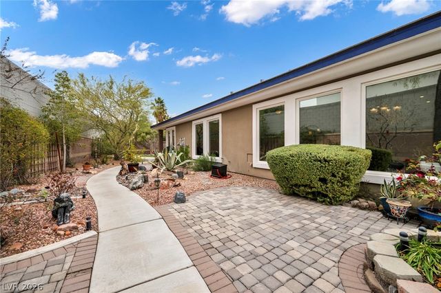 2269 Casa Bella Court, Las Vegas, NV 89117