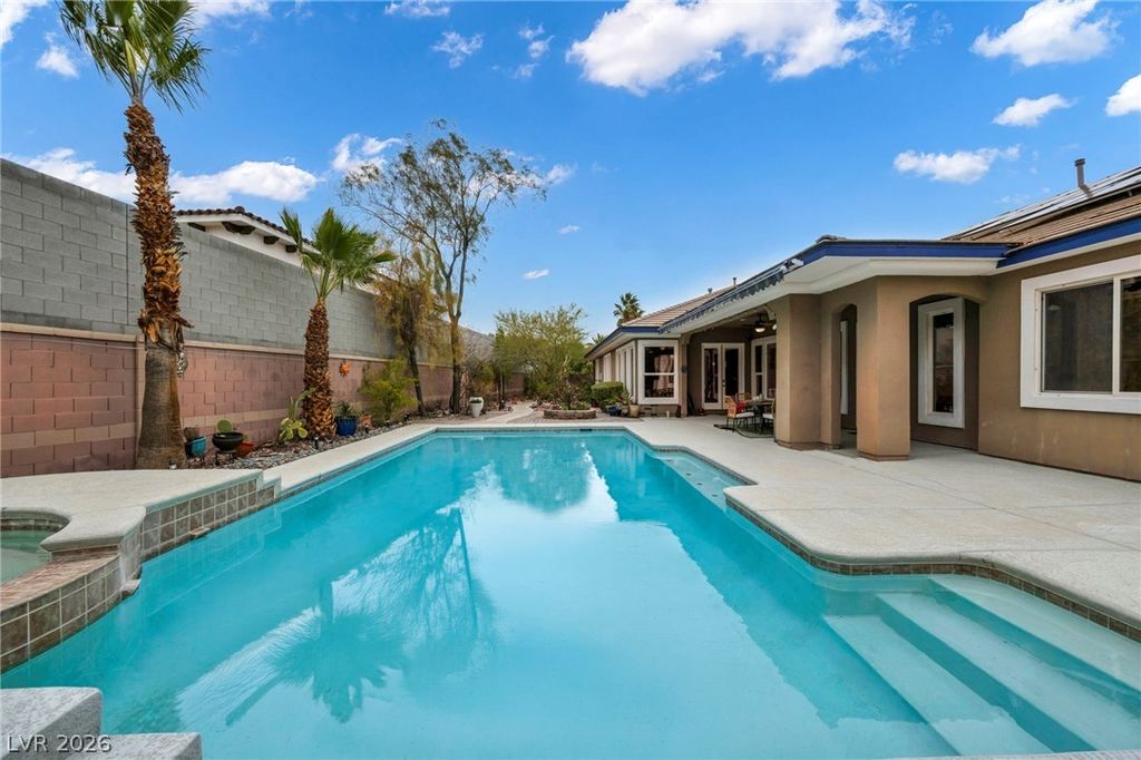 2269 Casa Bella Court, Las Vegas, NV 89117