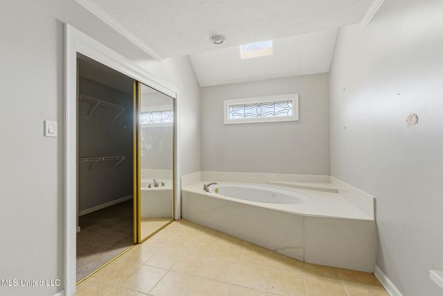 9429 S Laurel Hill, Olive Branch, MS 38654