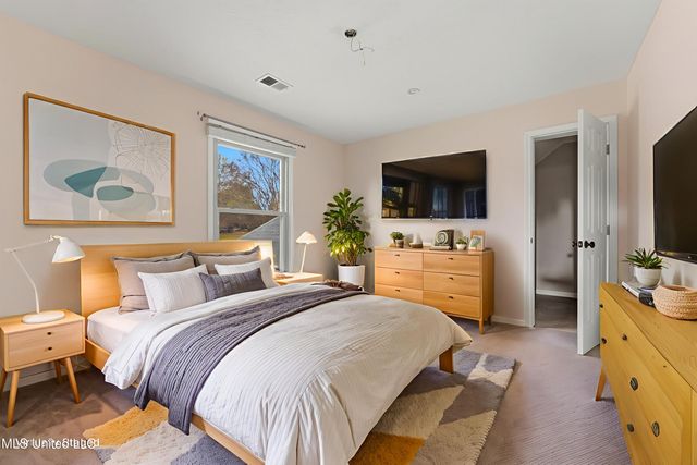 9429 S Laurel Hill, Olive Branch, MS 38654