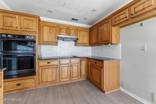 9429 S Laurel Hill, Olive Branch, MS 38654