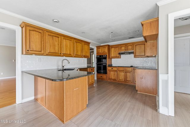 9429 S Laurel Hill, Olive Branch, MS 38654