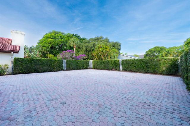 21669 Town Place Drive, Boca Raton, FL 33433