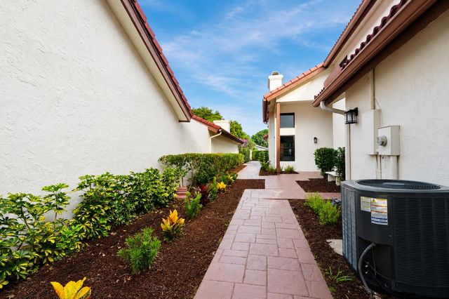 21669 Town Place Drive, Boca Raton, FL 33433