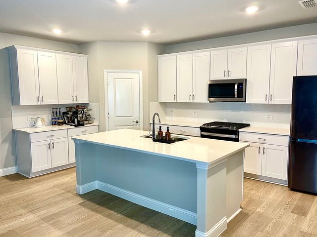 2624 Wellington Lane, Corinth, TX 76210