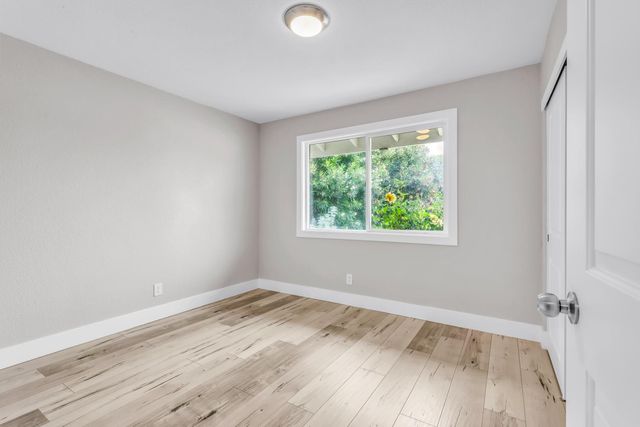 2065 Niantic Way, Sacramento, CA 95822