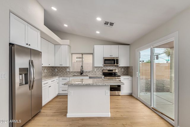 857 S DEL RANCHO --, Mesa, AZ 85208