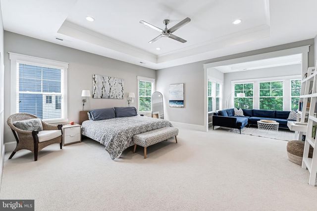 916 DESALE ST SW, Vienna, VA 22180