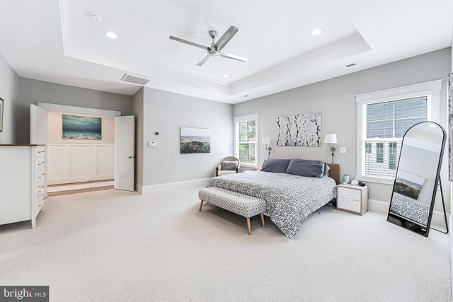 916 DESALE ST SW, Vienna, VA 22180