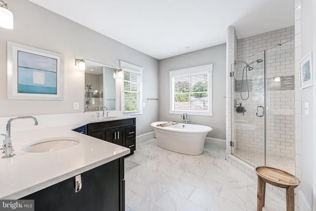 916 DESALE ST SW, Vienna, VA 22180