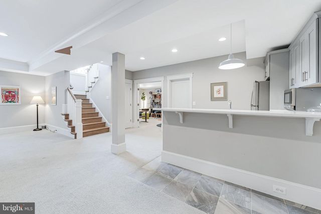 916 DESALE ST SW, Vienna, VA 22180