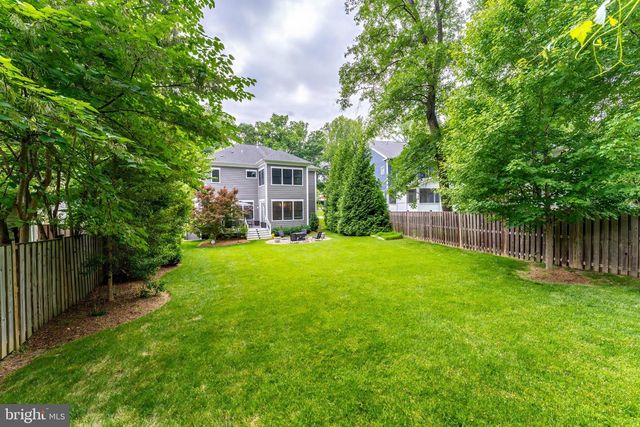 916 DESALE ST SW, Vienna, VA 22180