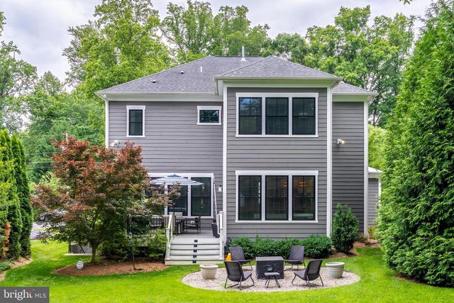 916 DESALE ST SW, Vienna, VA 22180