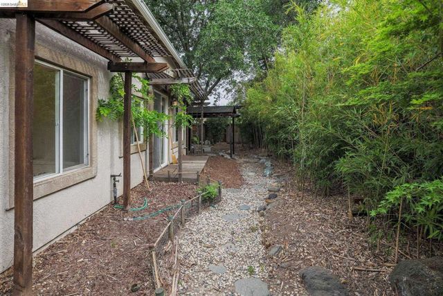 1129 Brittany Hills Ct, Martinez, CA 94553