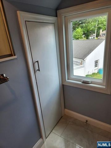 333 Florence Avenue 2, Hawthorne, NJ 07506