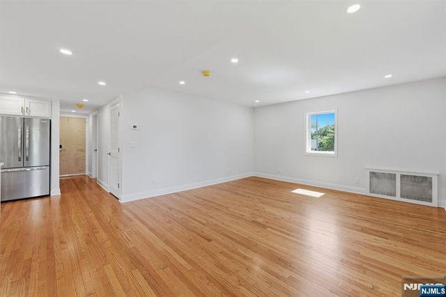 333 Florence Avenue 2, Hawthorne, NJ 07506