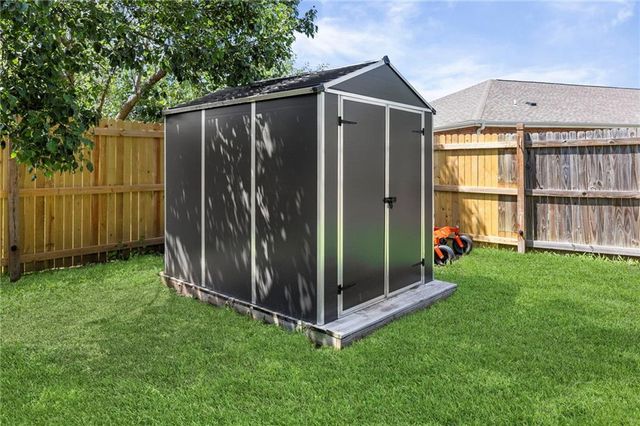 21240 W 226th Street, Spring Hill, KS 66083