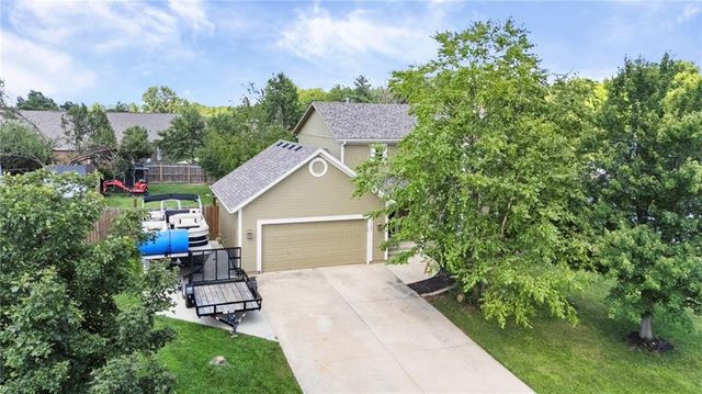 21240 W 226th Street, Spring Hill, KS 66083