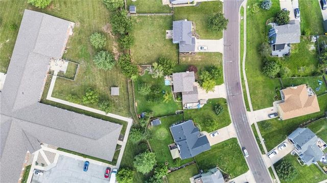 21240 W 226th Street, Spring Hill, KS 66083
