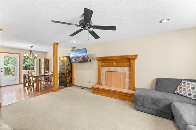 21240 W 226th Street, Spring Hill, KS 66083