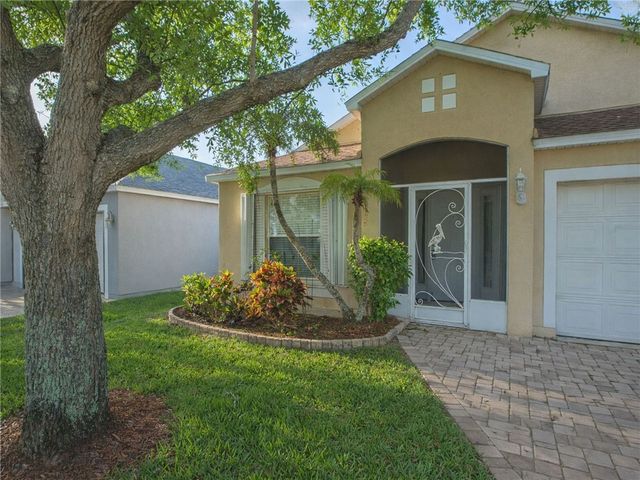 1146 N 13th Square, Vero Beach, FL 32960