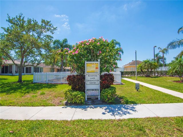 1146 N 13th Square, Vero Beach, FL 32960