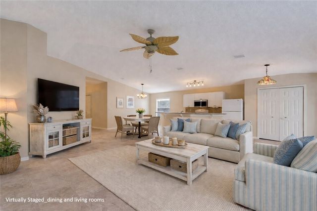 1146 N 13th Square, Vero Beach, FL 32960