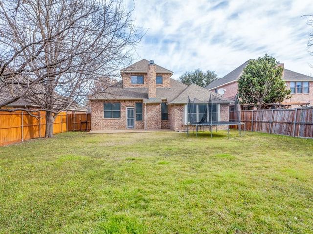 8325 Estandarte Court, Benbrook, TX 76126