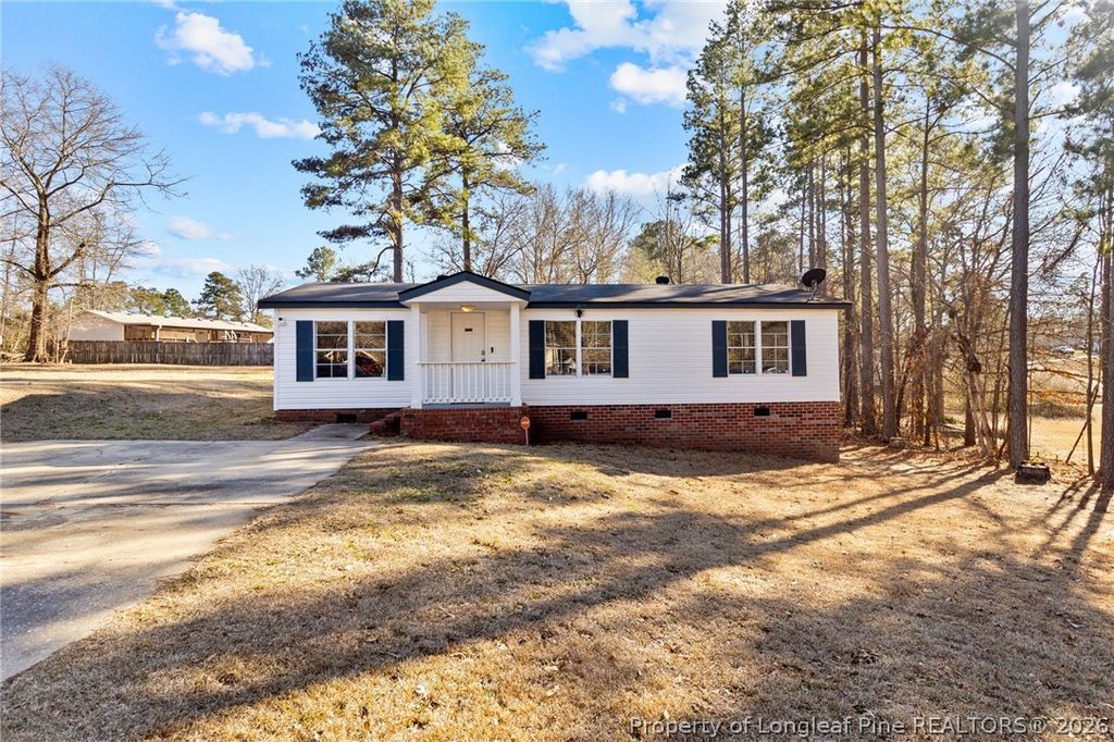 105 McDougald Drive, Raeford, NC 28376