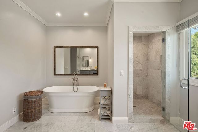 341 S Linden Drive, Beverly Hills, CA 90212