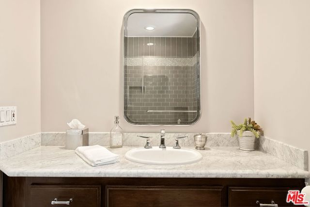 341 S Linden Drive, Beverly Hills, CA 90212