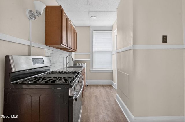 42 Ten Eyck Avenue, Albany, NY 12209